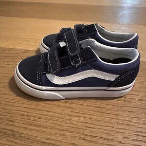 Vans Old Skool V Core Navy in T9